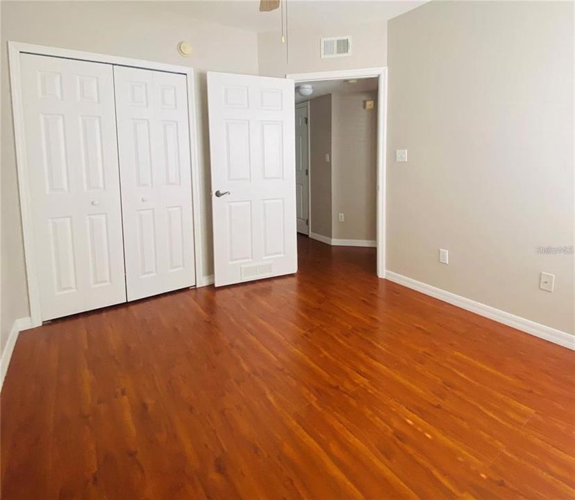 For Rent: $2,100 (3 beds, 2 baths, 1200 Square Feet)