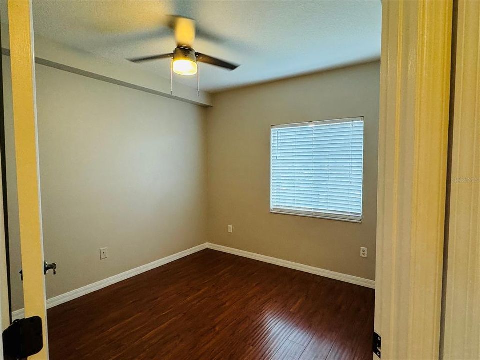 For Rent: $2,100 (3 beds, 2 baths, 1200 Square Feet)