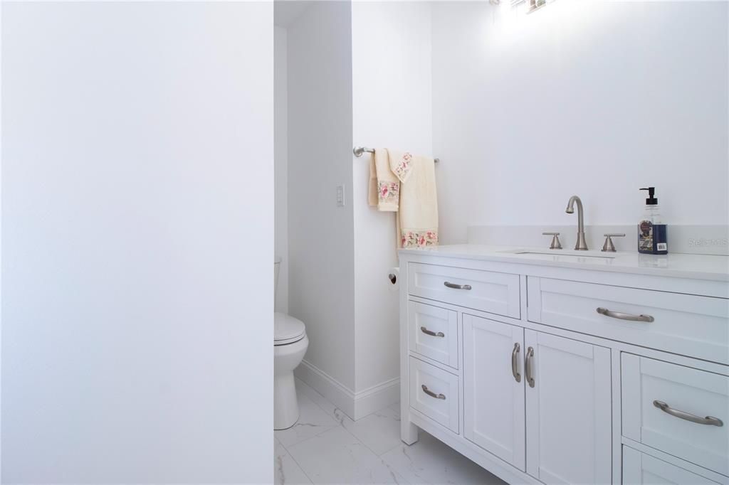 For Sale: $399,900 (2 beds, 2 baths, 1443 Square Feet)
