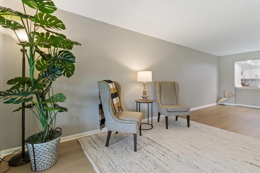 Active With Contract: $219,900 (2 beds, 2 baths, 1410 Square Feet)