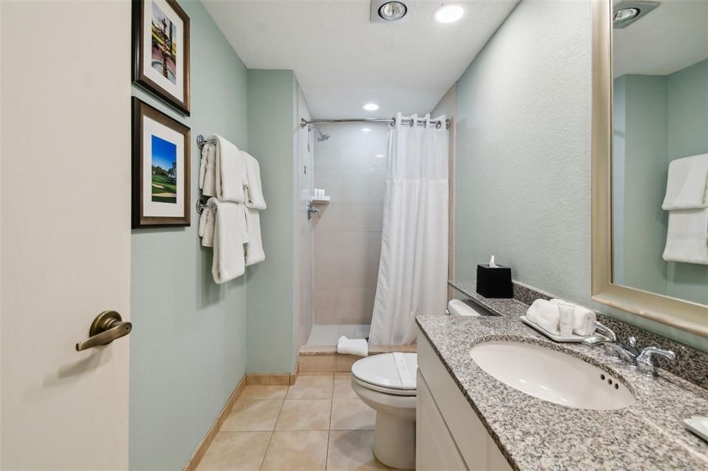 For Sale: $439,900 (2 beds, 2 baths, 1210 Square Feet)