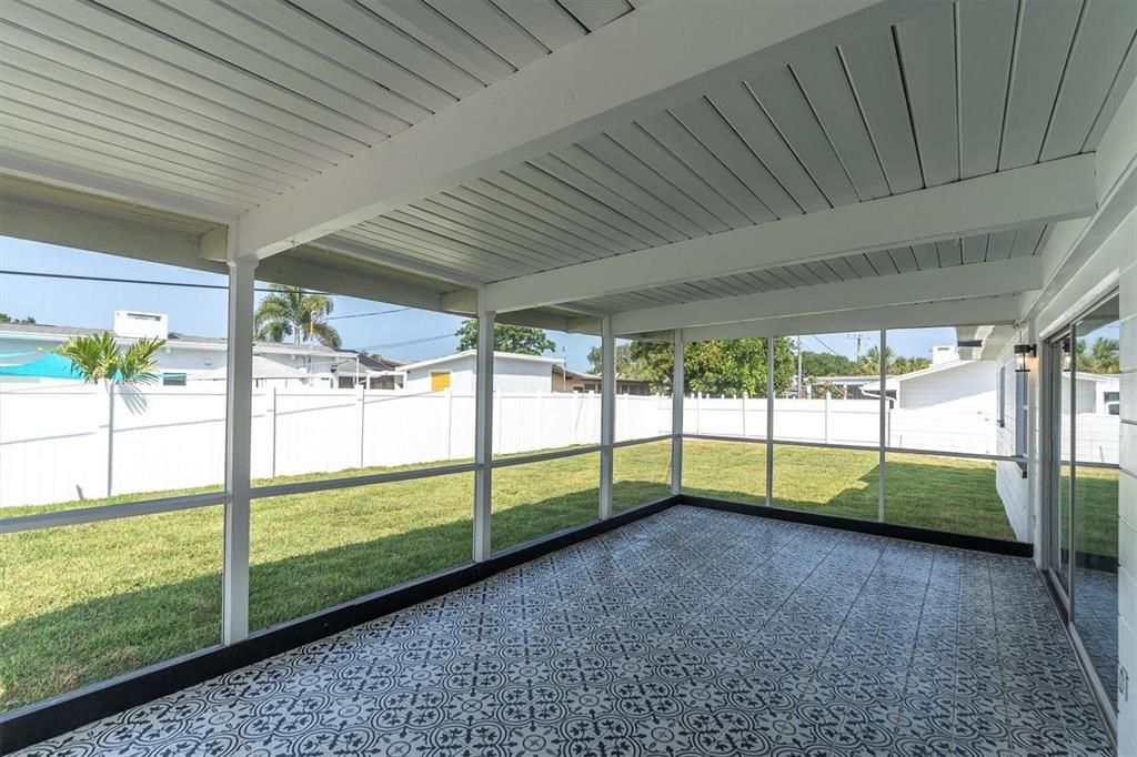 Large screened in reach porch