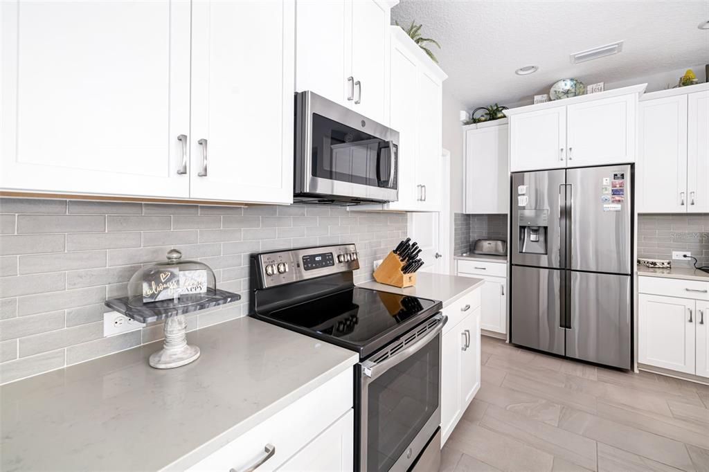 For Sale: $415,000 (2 beds, 2 baths, 1627 Square Feet)