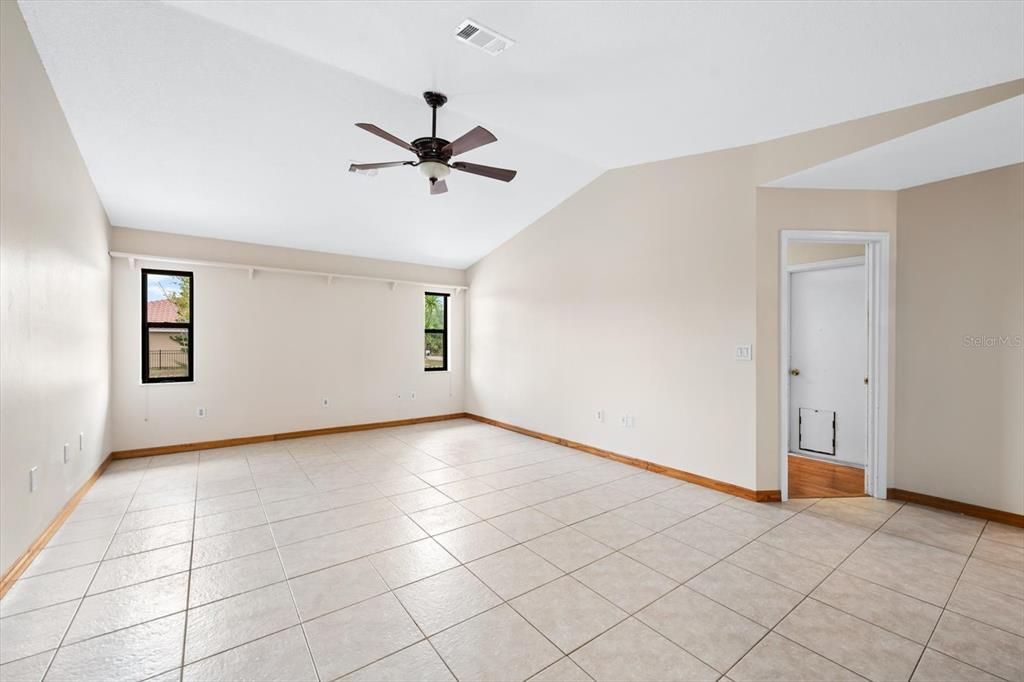 For Sale: $700,000 (3 beds, 2 baths, 1858 Square Feet)