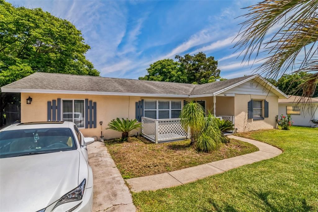 Active With Contract: $199,900 (3 beds, 2 baths, 1638 Square Feet)