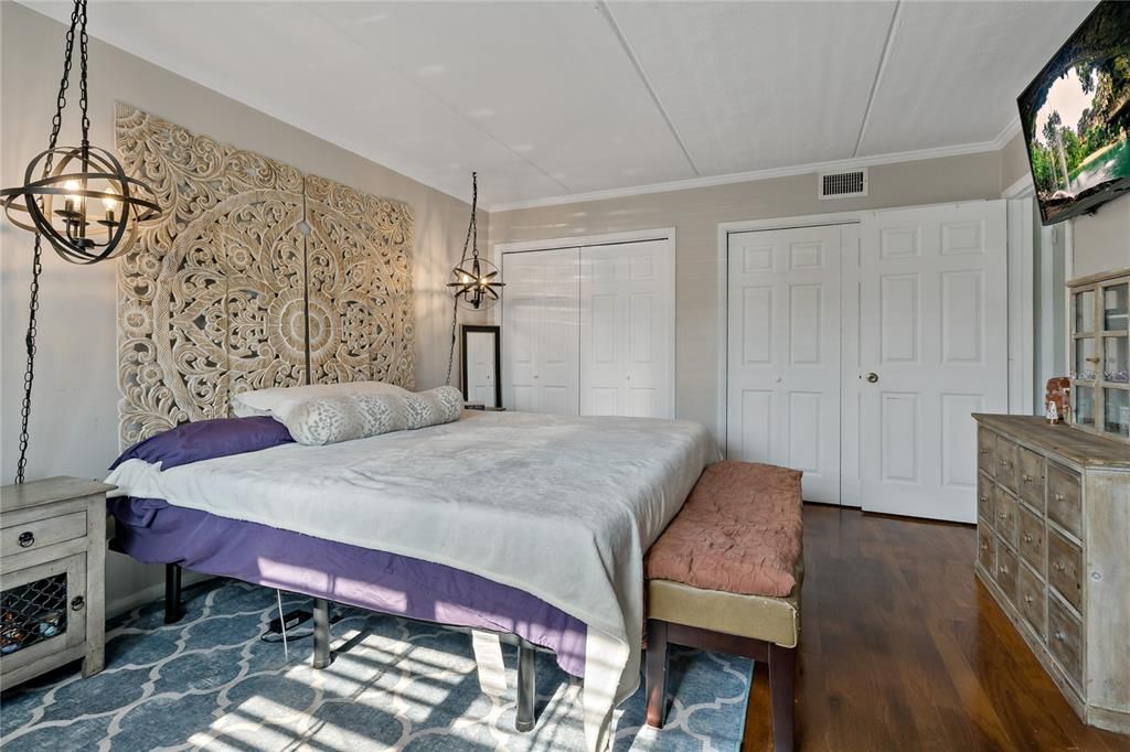 Master Suite of 2 bedroom, 2 bathroom Condo with Boat slip on Tampa Bay