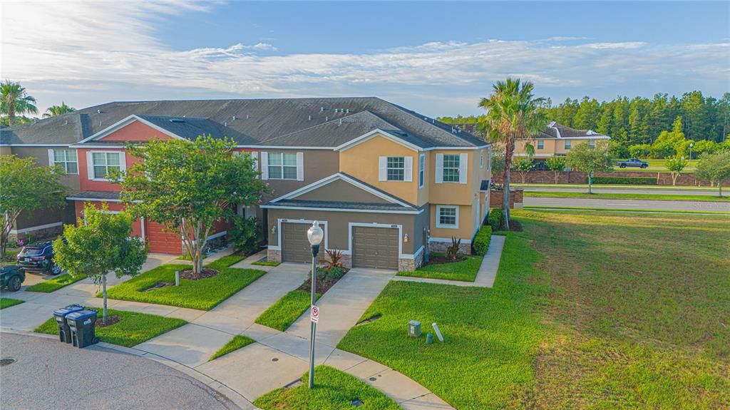 Active With Contract: $360,000 (3 beds, 2 baths, 1664 Square Feet)