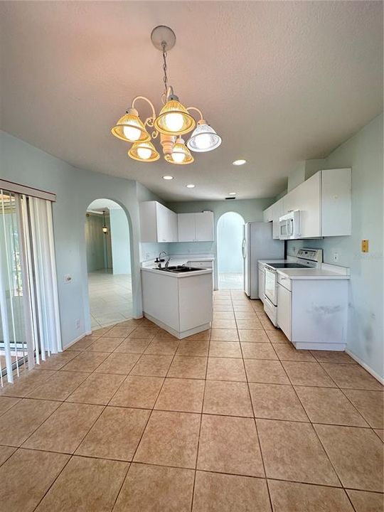 For Rent: $2,395 (2 beds, 2 baths, 1516 Square Feet)