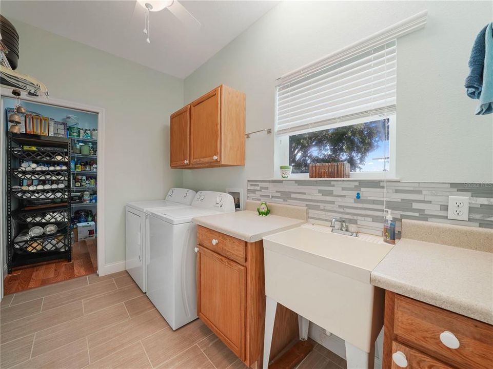 For Sale: $375,000 (3 beds, 2 baths, 1957 Square Feet)
