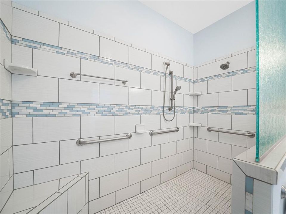 待售: $375,000 (3 贝兹, 2 浴室, 1957 平方英尺)