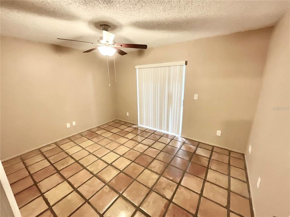 For Rent: $1,995 (2 beds, 1 baths, 797 Square Feet)