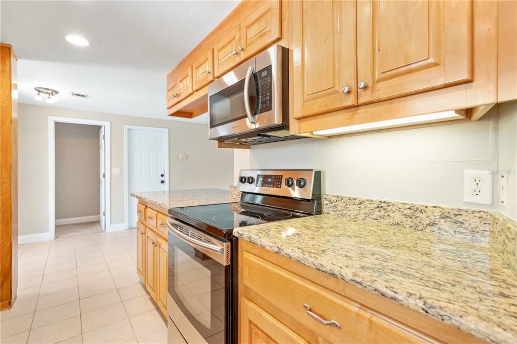 For Sale: $369,900 (3 beds, 2 baths, 1471 Square Feet)