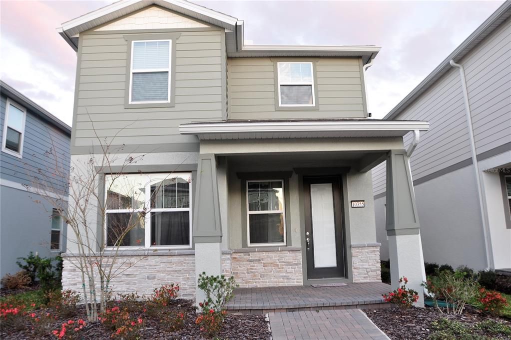 Active With Contract: $3,000 (3 beds, 2 baths, 1712 Square Feet)