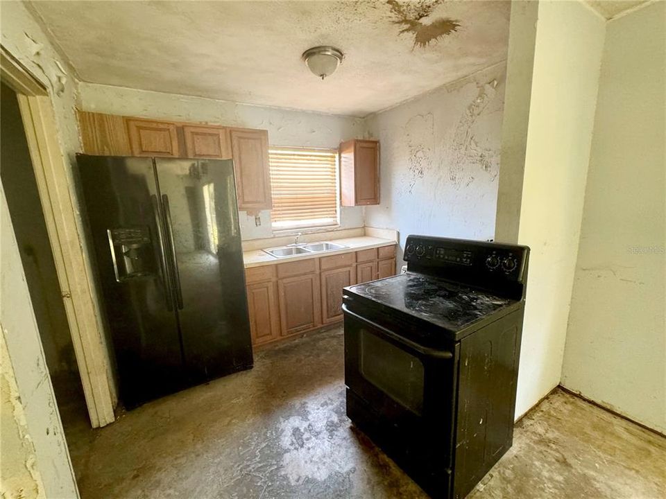 For Sale: $165,000 (3 beds, 1 baths, 1110 Square Feet)
