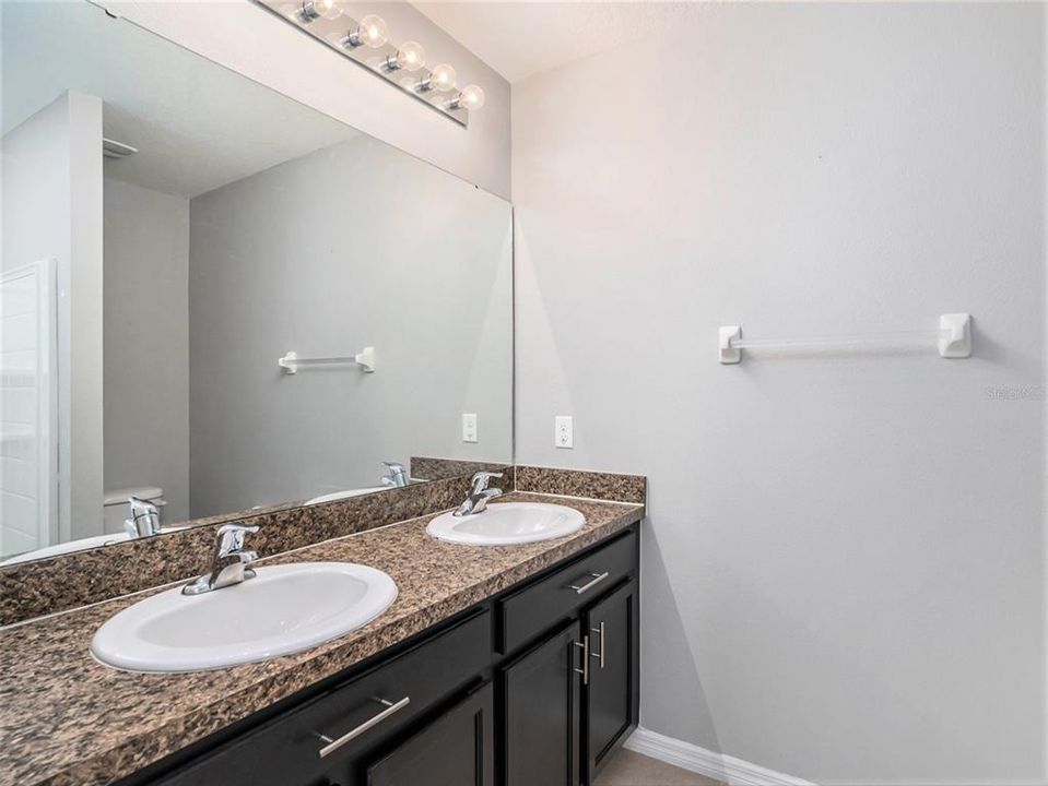 Active With Contract: $340,000 (3 beds, 2 baths, 1516 Square Feet)