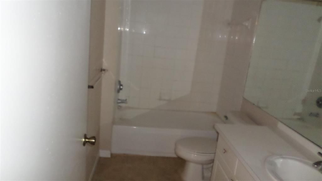 Active With Contract: $160,000 (1 beds, 1 baths, 792 Square Feet)