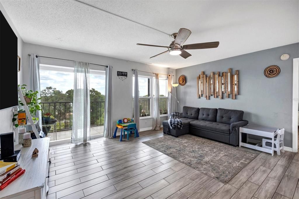 Living room -> enclosed balcony