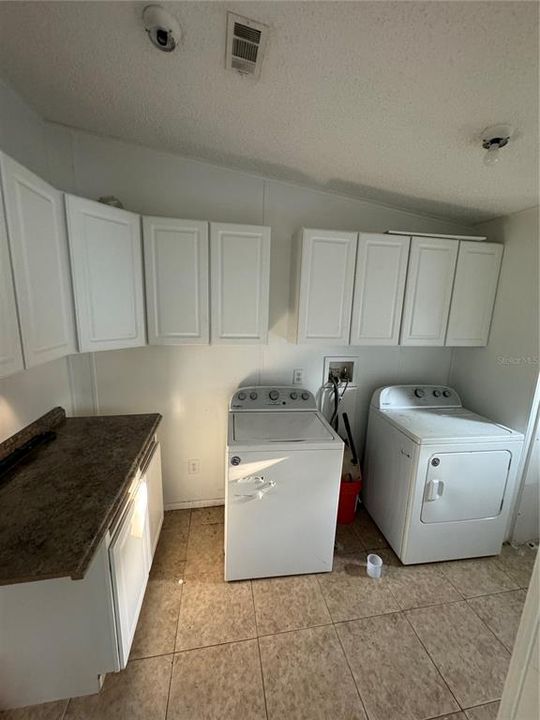 For Rent: $1,825 (3 beds, 2 baths, 1184 Square Feet)