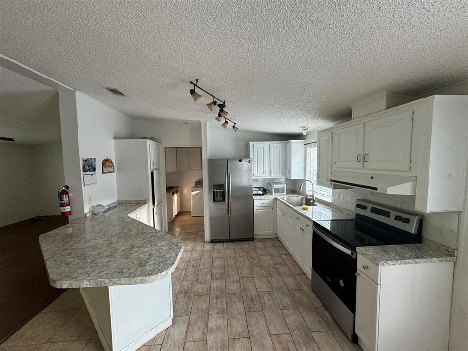 For Rent: $1,825 (3 beds, 2 baths, 1184 Square Feet)