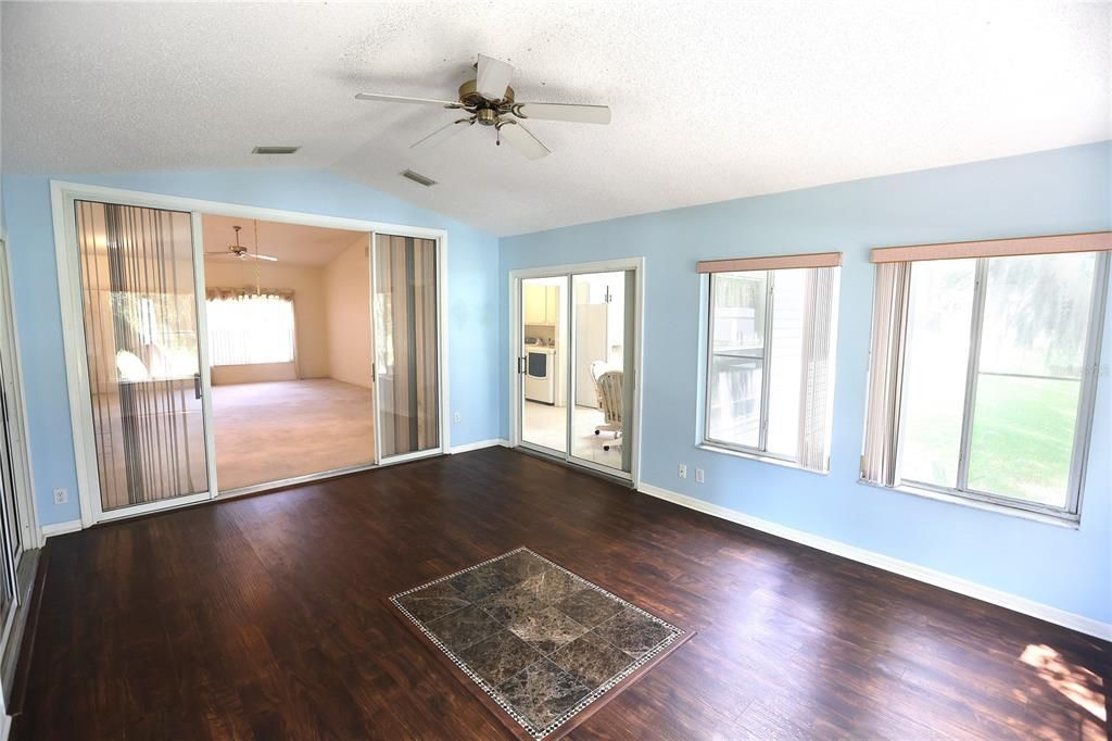 For Sale: $265,000 (2 beds, 2 baths, 1504 Square Feet)