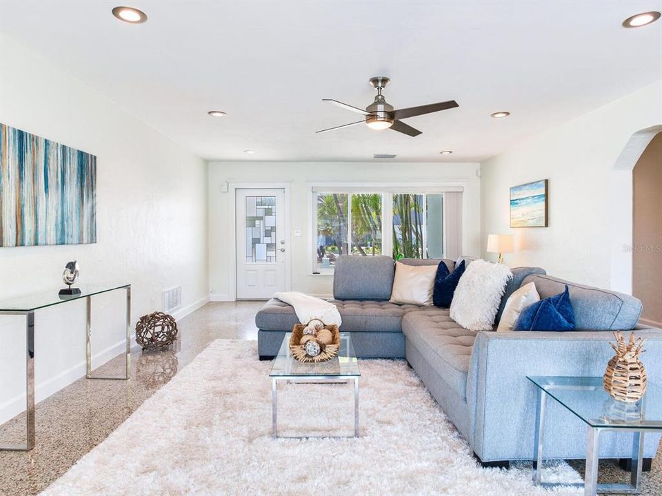 For Sale: $1,250,000 (3 beds, 2 baths, 1606 Square Feet)