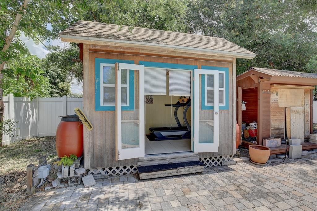 Recently Sold: $380,000 (3 beds, 2 baths, 1421 Square Feet)