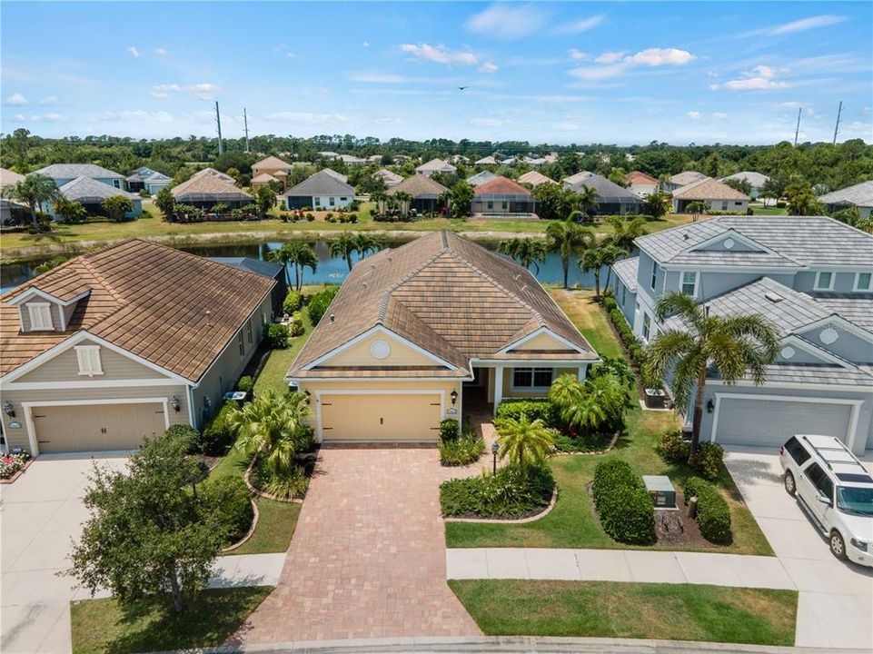 For Sale: $724,900 (3 beds, 2 baths, 2237 Square Feet)