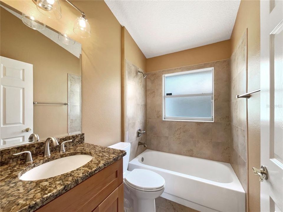 待售: $412,000 (3 贝兹, 2 浴室, 1431 平方英尺)