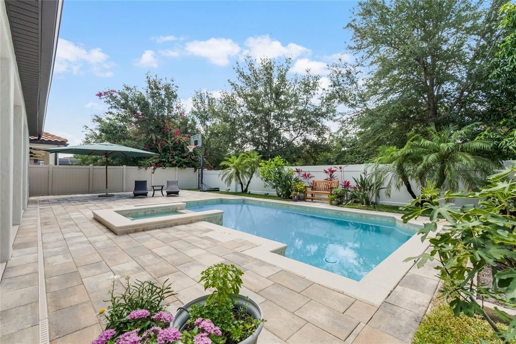 Active With Contract: $1,075,000 (5 beds, 4 baths, 3934 Square Feet)