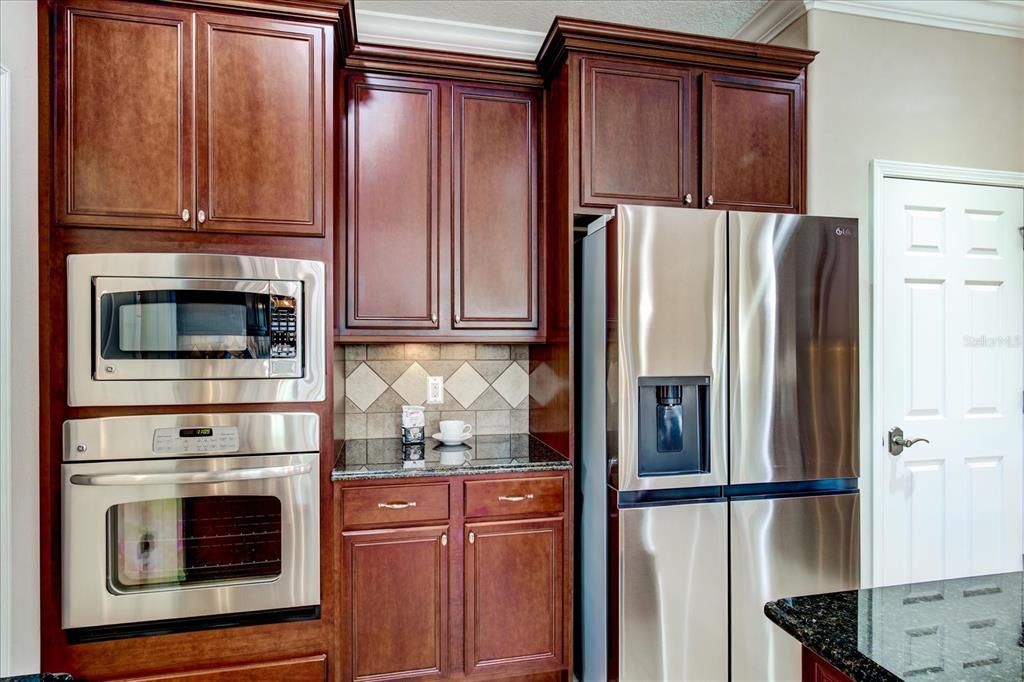 Built-in oven and microwave & new refrigerator