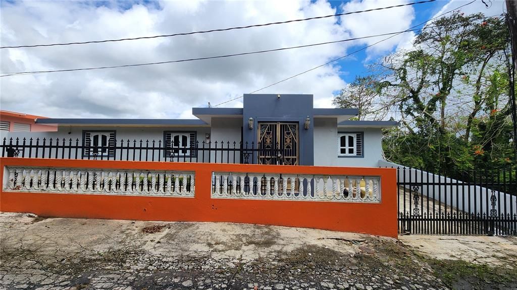 Vendido Recientemente: $169,000 (3 camas, 2 baños, 1700 Pies cuadrados)