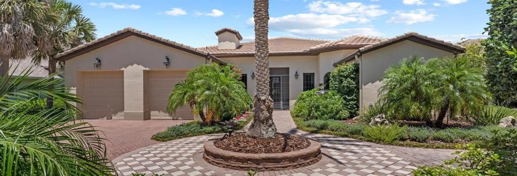 Active With Contract: $774,900 (3 beds, 2 baths, 2609 Square Feet)