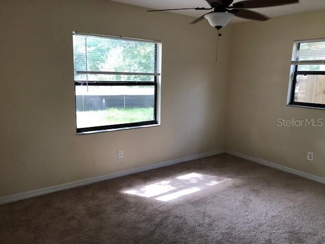 For Rent: $1,950 (2 beds, 1 baths, 922 Square Feet)