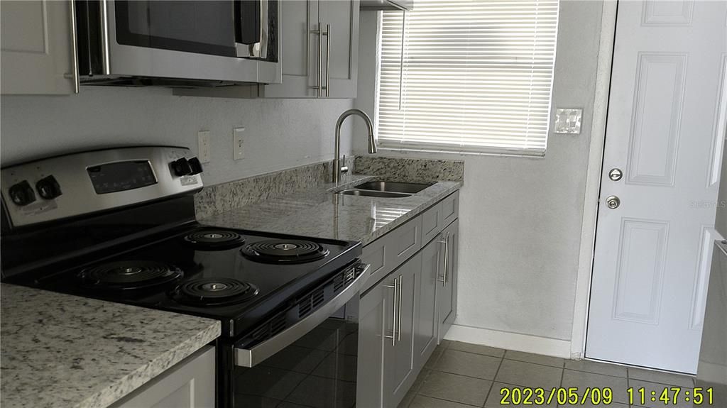 Recently Rented: $1,100 (2 beds, 1 baths, 624 Square Feet)