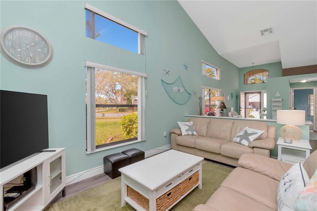 Active With Contract: $2,500 (2 beds, 2 baths, 1679 Square Feet)