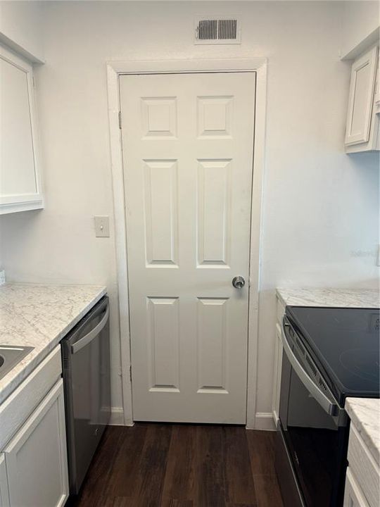 Active With Contract: $149,000 (1 beds, 1 baths, 600 Square Feet)