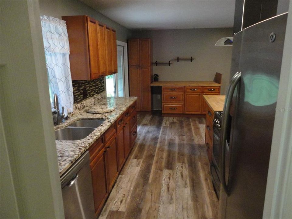 For Rent: $1,525 (3 beds, 1 baths, 1256 Square Feet)