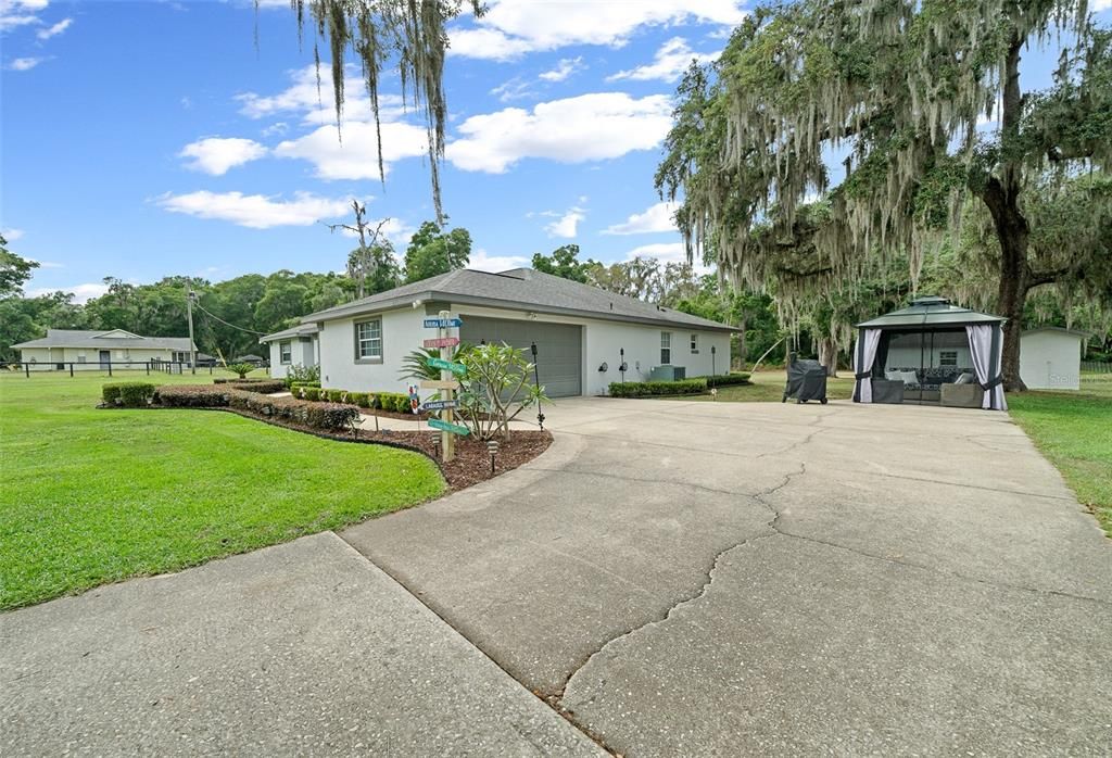 For Sale: $554,900 (3 beds, 2 baths, 2197 Square Feet)