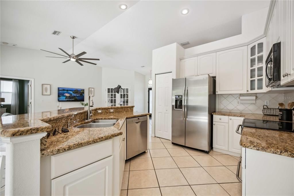 For Sale: $770,000 (4 beds, 2 baths, 1911 Square Feet)