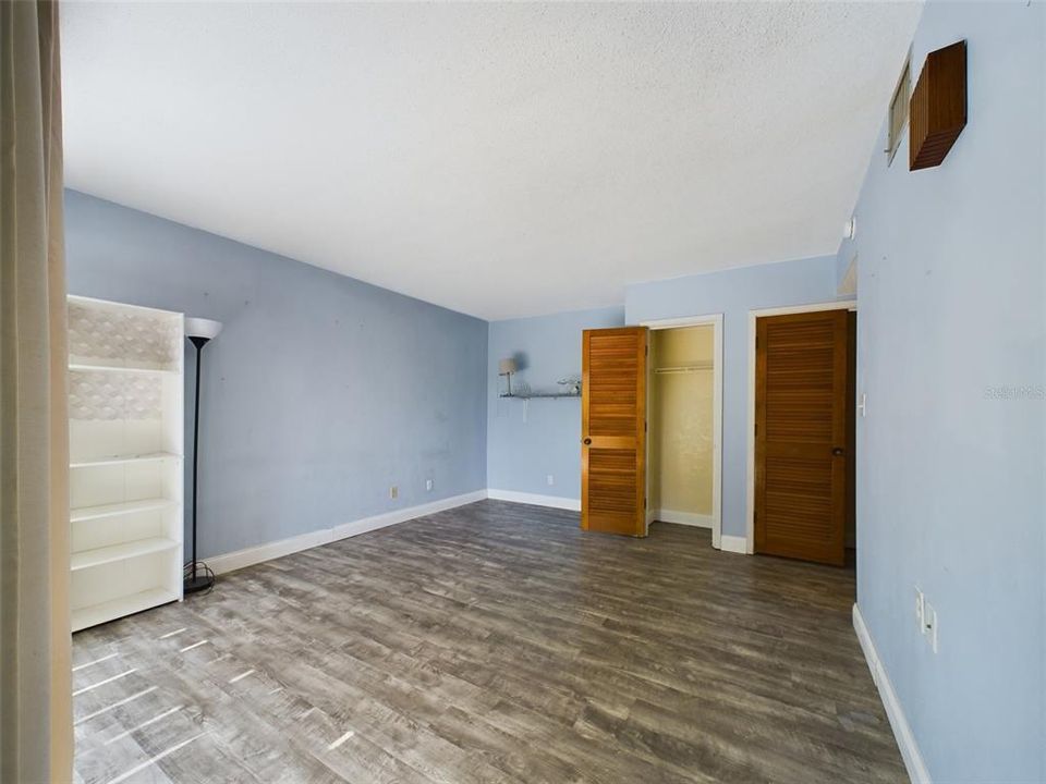 For Sale: $144,900 (2 beds, 2 baths, 1123 Square Feet)