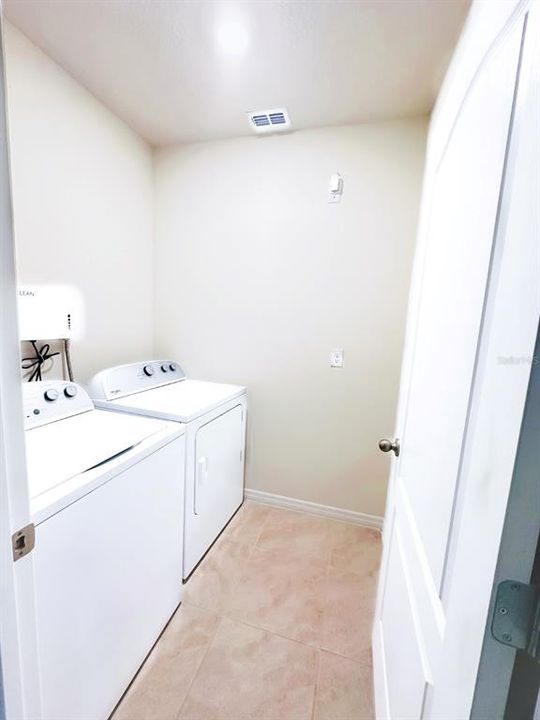 Active With Contract: $2,600 (4 beds, 2 baths, 1846 Square Feet)