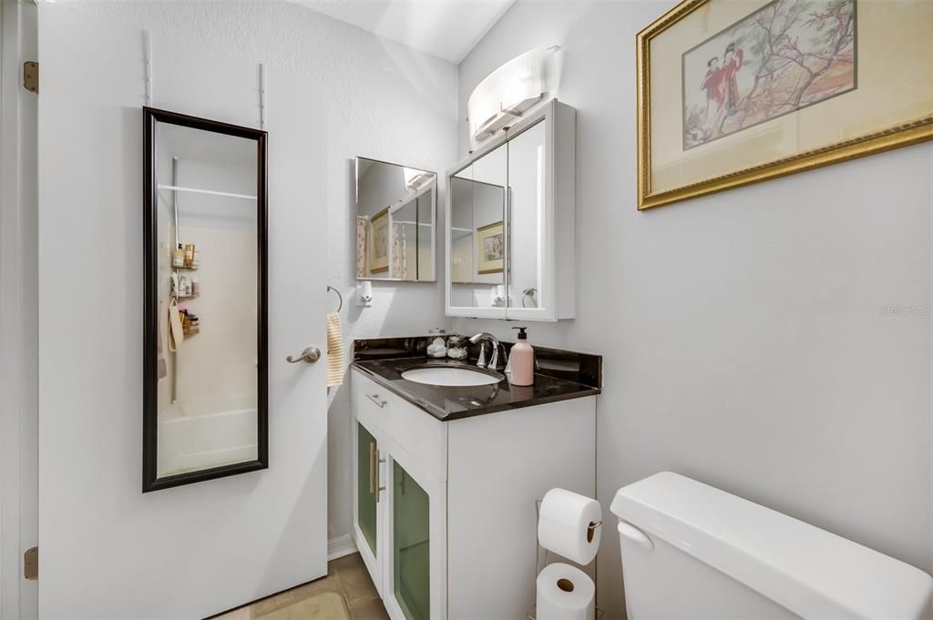 Active With Contract: $135,000 (1 beds, 1 baths, 729 Square Feet)