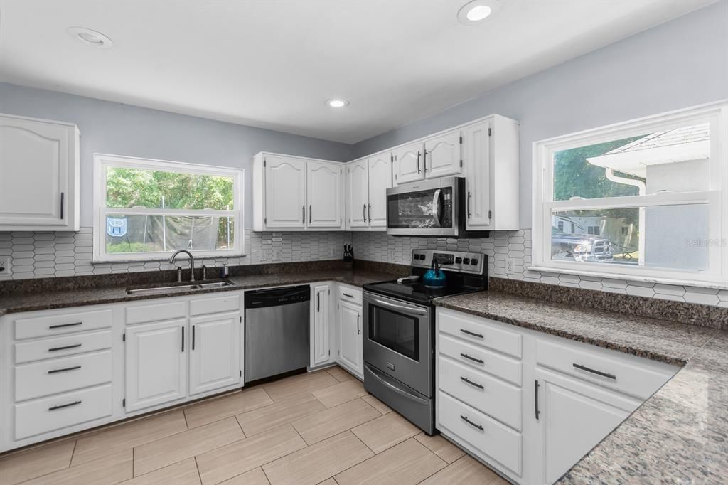 For Sale: $575,000 (4 beds, 2 baths, 2095 Square Feet)