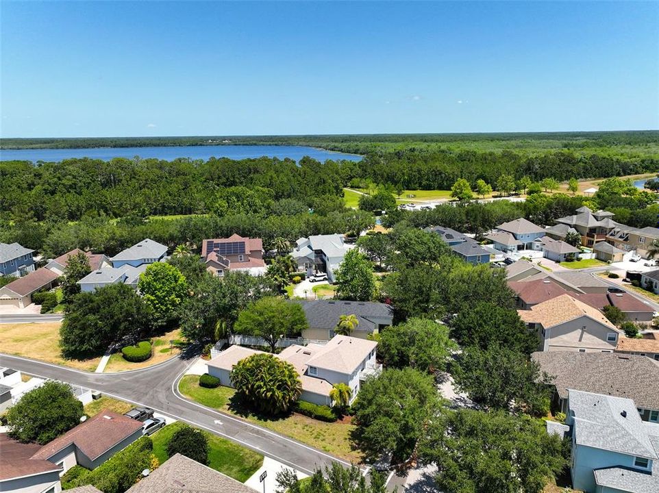 Active With Contract: $420,000 (4 beds, 2 baths, 2552 Square Feet)