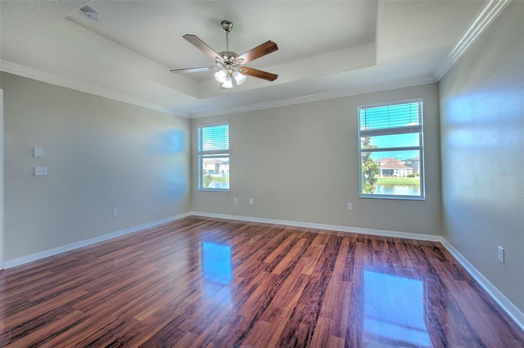 For Sale: $349,900 (3 beds, 2 baths, 1936 Square Feet)