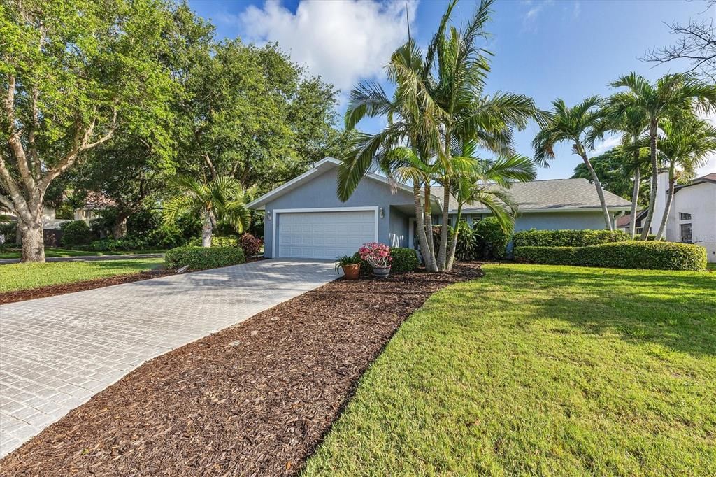 Recently Sold: $599,900 (4 beds, 2 baths, 1770 Square Feet)