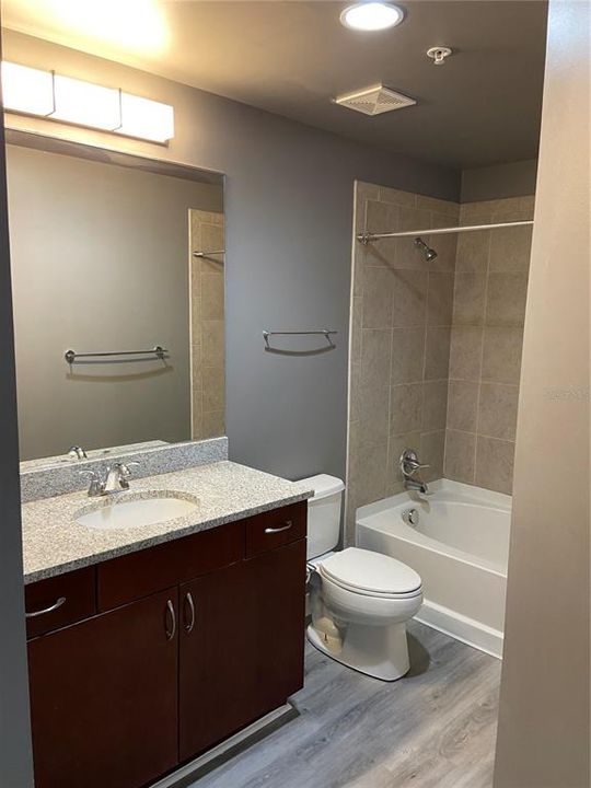Recently Rented: $2,500 (1 beds, 1 baths, 684 Square Feet)