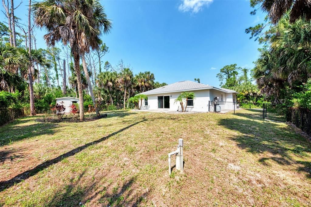 Active With Contract: $274,700 (3 beds, 2 baths, 1256 Square Feet)