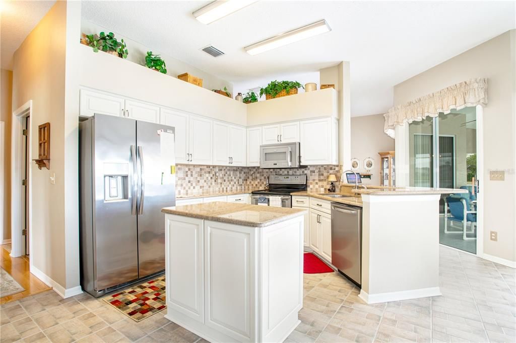 For Sale: $564,900 (4 beds, 2 baths, 2192 Square Feet)