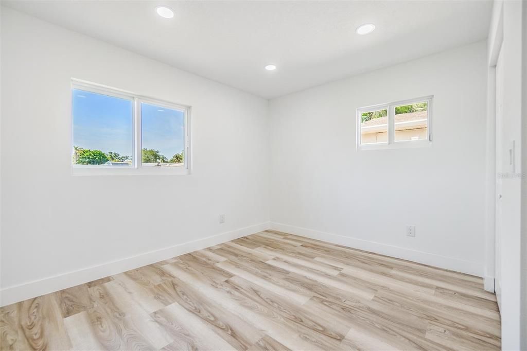 For Sale: $659,900 (3 beds, 2 baths, 1162 Square Feet)